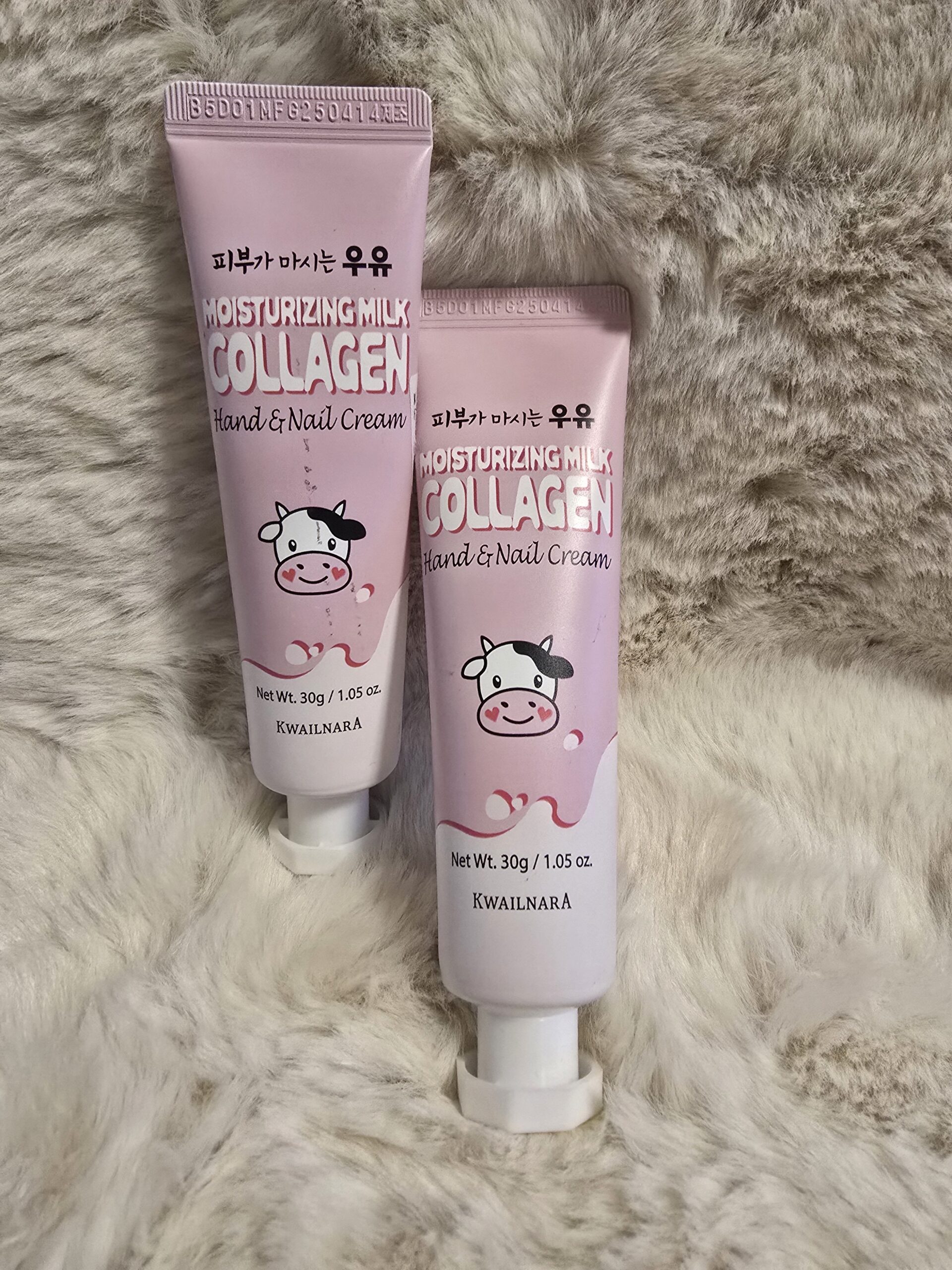 2026/01/1000046187-scaled.jpg Roku krēms Kwailnara Moisturizing Milk Collagen Hand & Nail Cream - Image 1