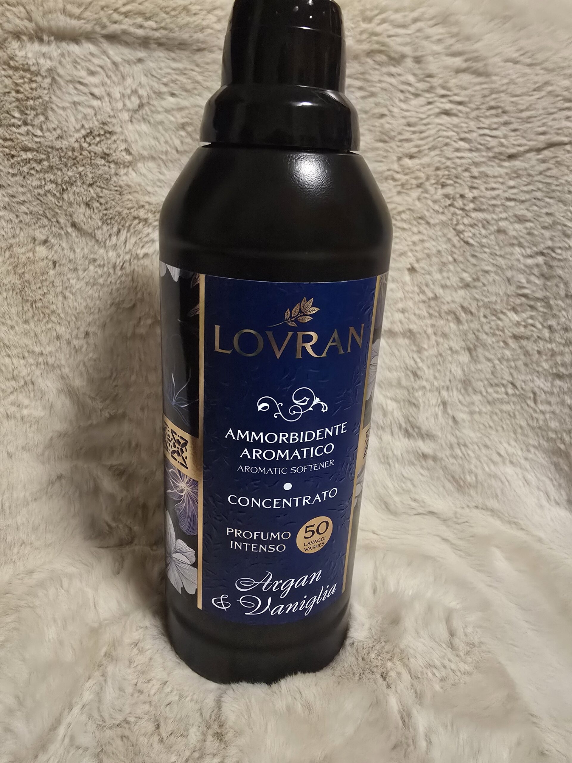 2026/01/1000046332-scaled.jpg Veļas mīkstinātājs Lovran Argan & Vaniglia koncentrāts 50 mazgāšanām - Image 1